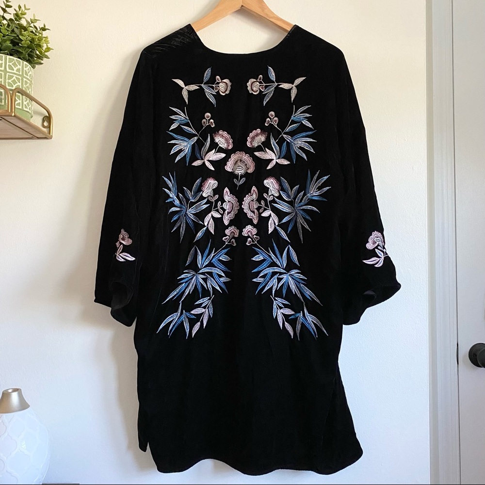 Willow & Clay Velvet Embroidered Cardigan